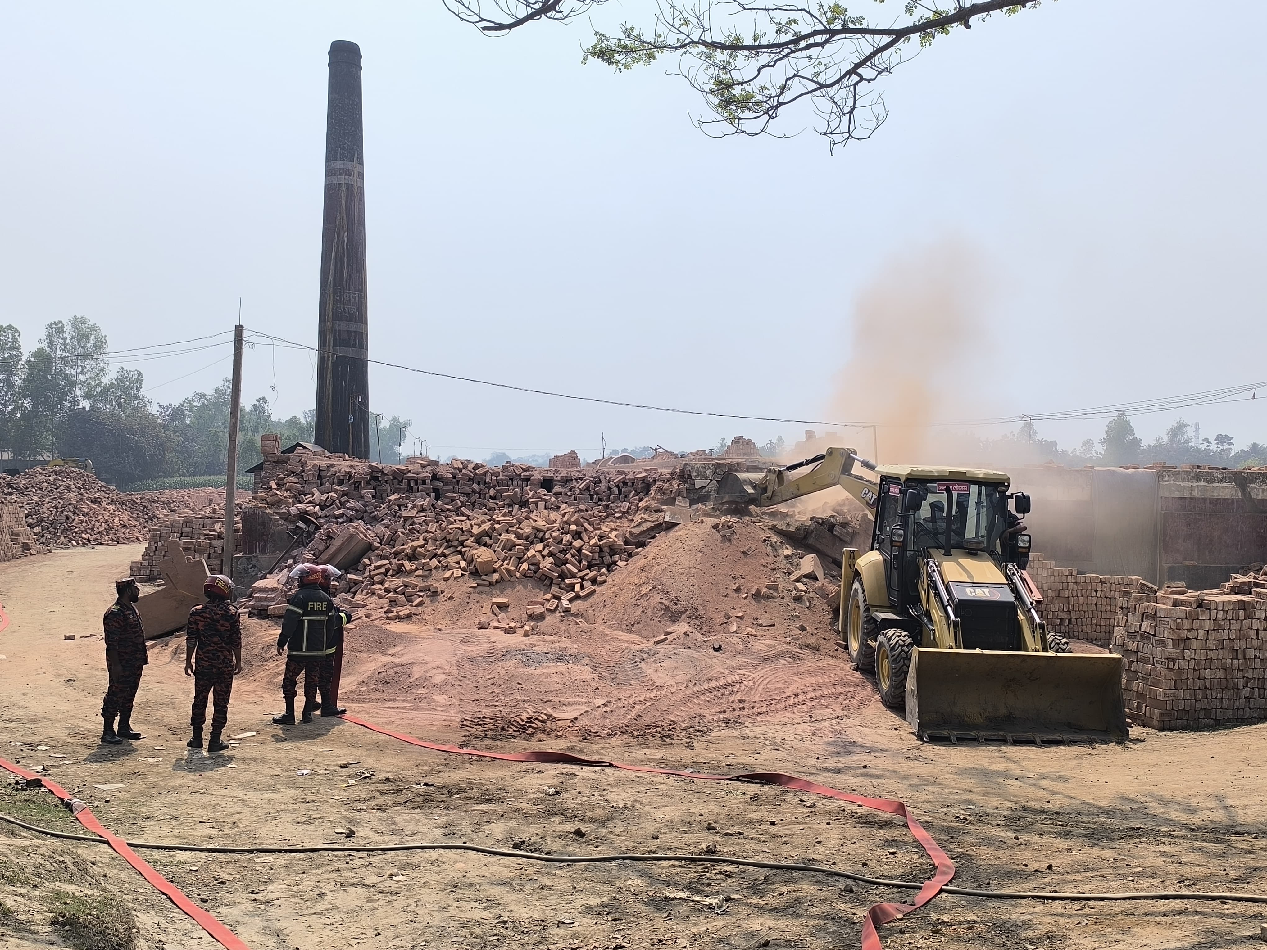 জামালপুরে ২ ইটভাটাকে ৩ লাখ টাকা জরিমানা