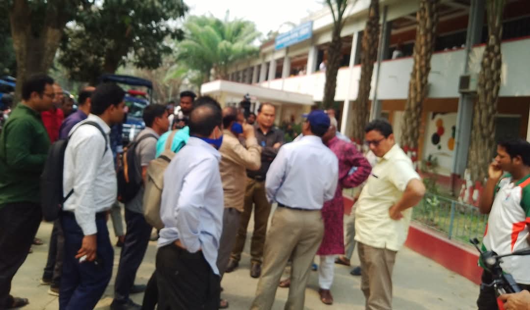 কুড়িগ্রামে ত্রাণ উপদেষ্টার সংবাদ সম্মেলন বর্জন করলেন সাংবাদিকরা