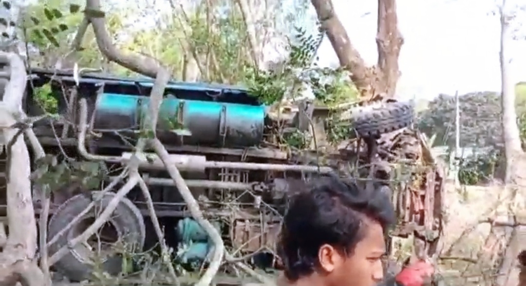 ফরিদপুরে তরমুজবাহী ট্রাক, মোটরসাইকেল ও অটোরিকশার সংঘর্ষে দুই জন নিহত