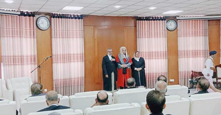 শপথ নিলেন আপিল বিভাগে নিয়োগ পাওয়া দুই বিচারপতি