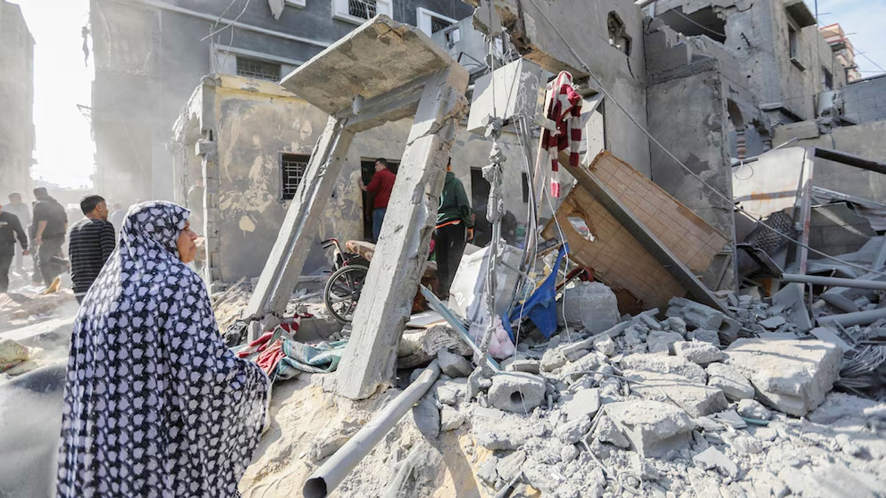 গাজায় ইসরায়েলি বাহিনীর হামলায় এক দিনে নিহত ২৬