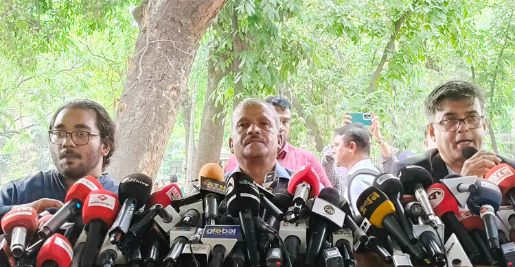 যে যাই বলুক জুনের পরে নির্বাচন যাবে না: আইন উপদেষ্টা