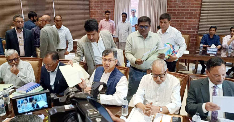 রাষ্ট্র পরিবর্তনের জন্য লড়াই বিশ্বের ইতিহাসে বিরল: নজরুল