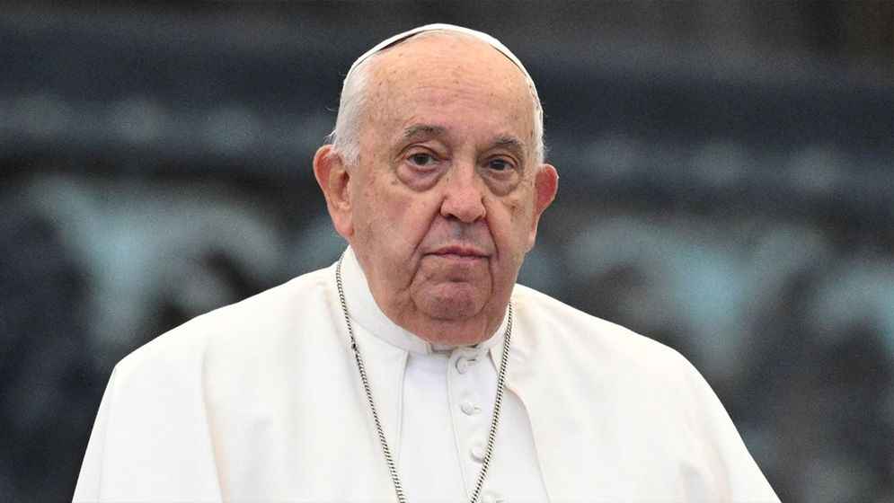 পোপ ফ্রান্সিস আর নেই