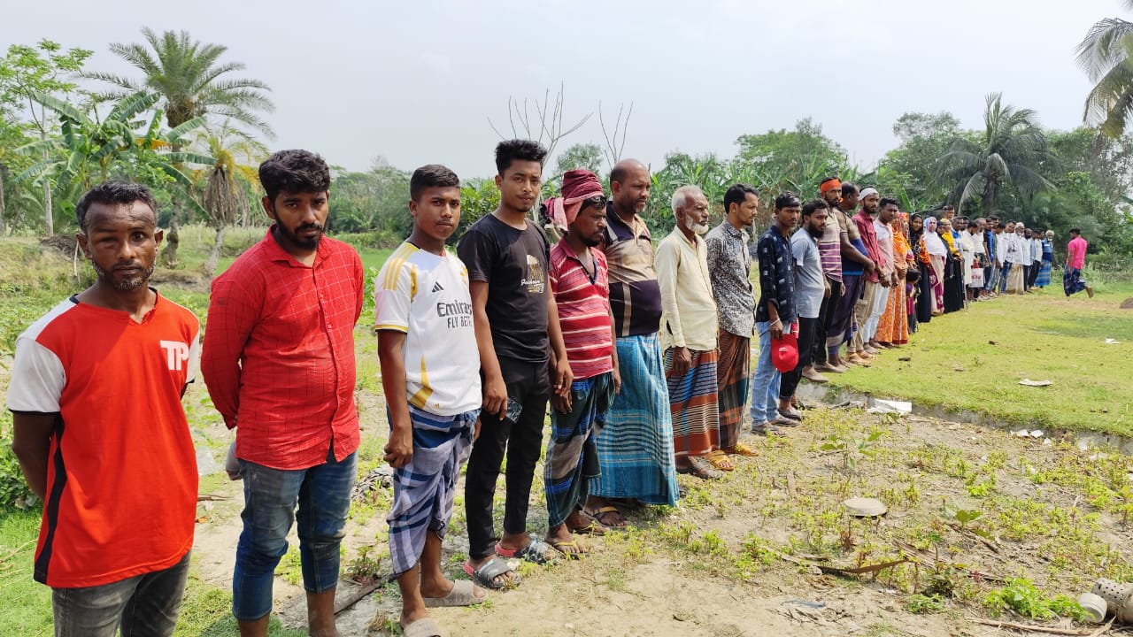 ৫ আগষ্টের পরে মোরেলগঞ্জে ১১২ বিঘা জমির দখল ফিরে পেলেন মালিকেরা