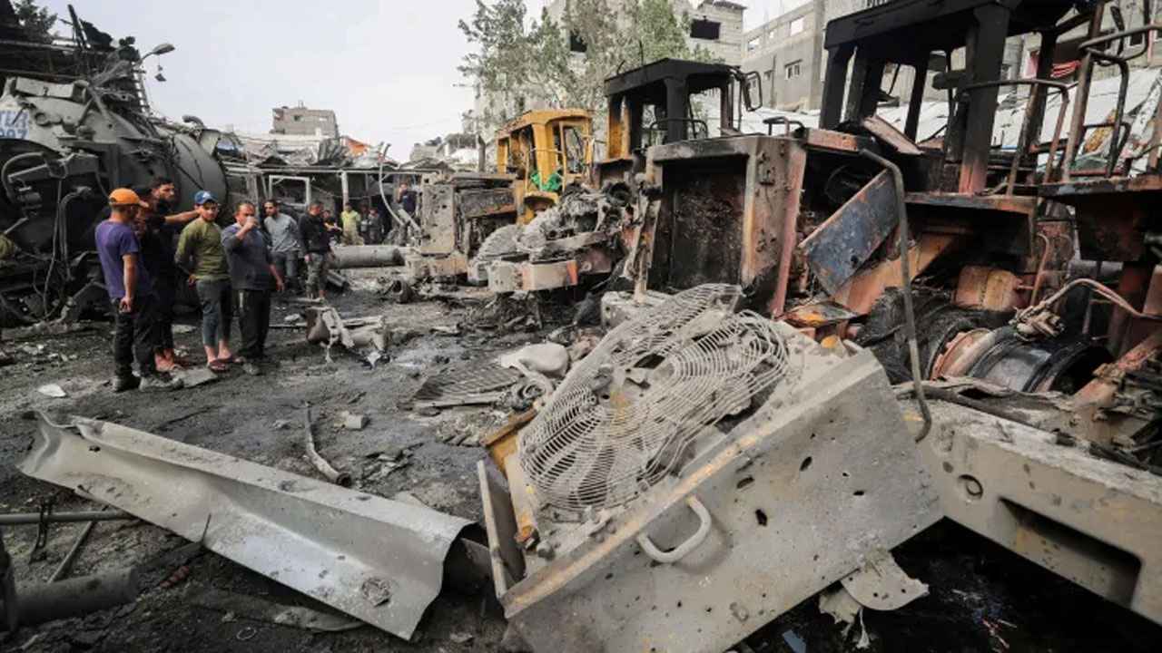 ইসরায়েলি হামলায় গাজায় আরও ৩২ ফিলিস্তিনি নিহত