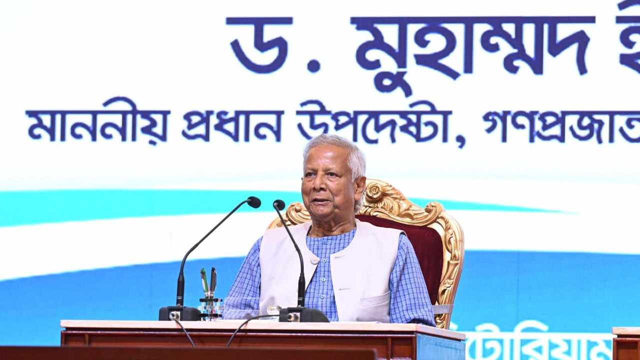 নিশ্চিত করুন নির্বাচনে যাতে কারো দ্বারা ব্যবহৃত না হন: পুলিশকে প্রধান উপদেষ্টা
