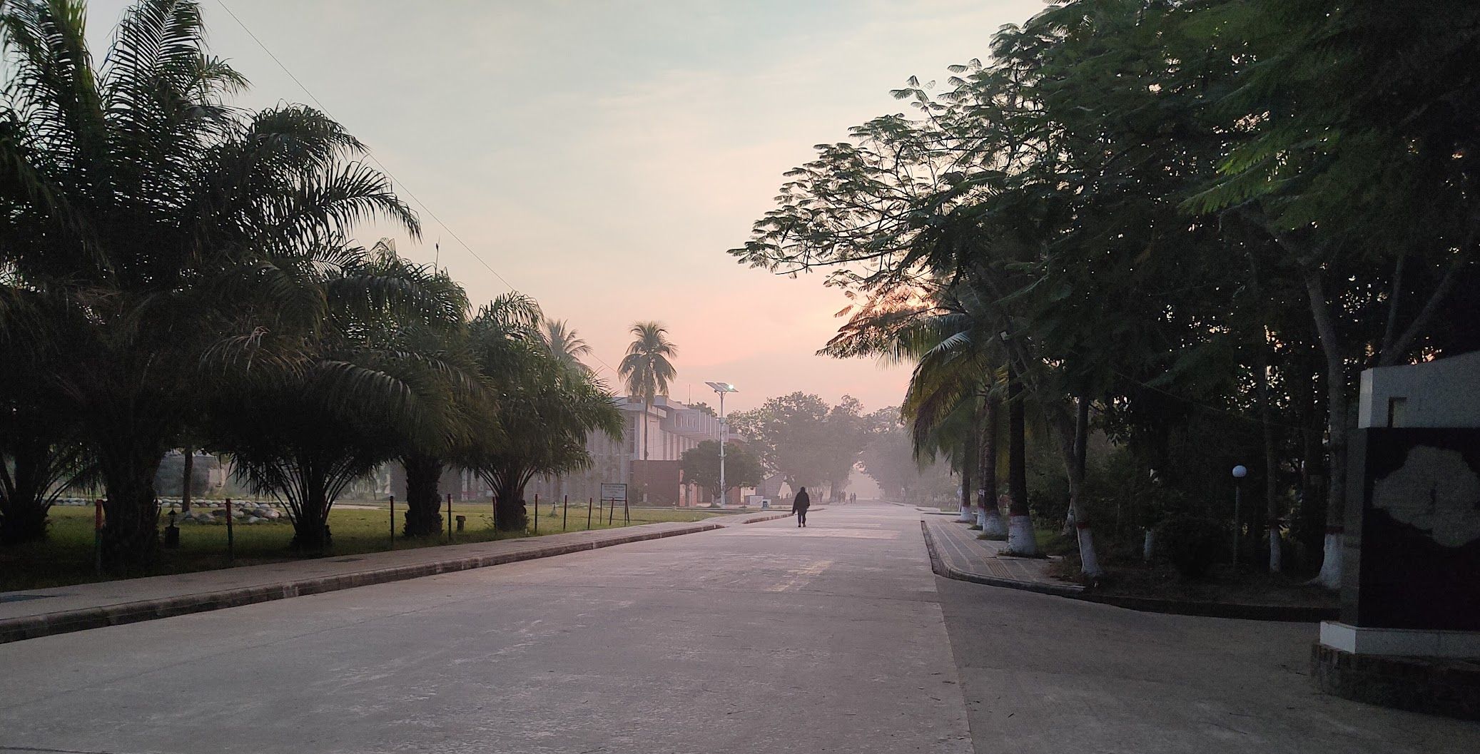 কুয়েটে ছাত্র-শিক্ষক সম্পর্কের অবনতি, ক্লাস শুরু নিয়ে অনিশ্চয়তা
