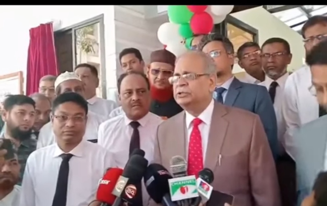 সাতক্ষীরায় বিচারপ্রার্থীদের জন্য ন্যায়কুঞ্জ উদ্বোধন করলেন বিচারপতি মাহমুদুল হক