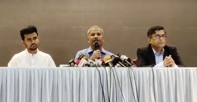 বড় ধরনের সংস্কার রাজনৈতিক ঐকমত্য ছাড়া বাস্তবায়ন করা হবে না: আসিফ নজরুল