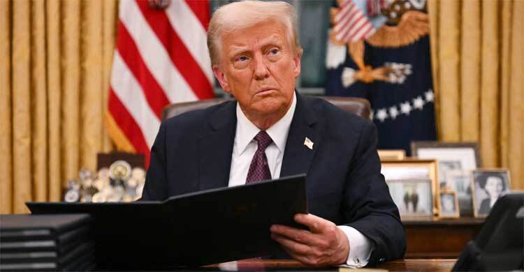 অবৈধ অভিবাসীরা যুক্তরাষ্ট্র ছাড়লে লাখ টাকা ও যাত্রা খরচ দেবেন ট্রাম্প