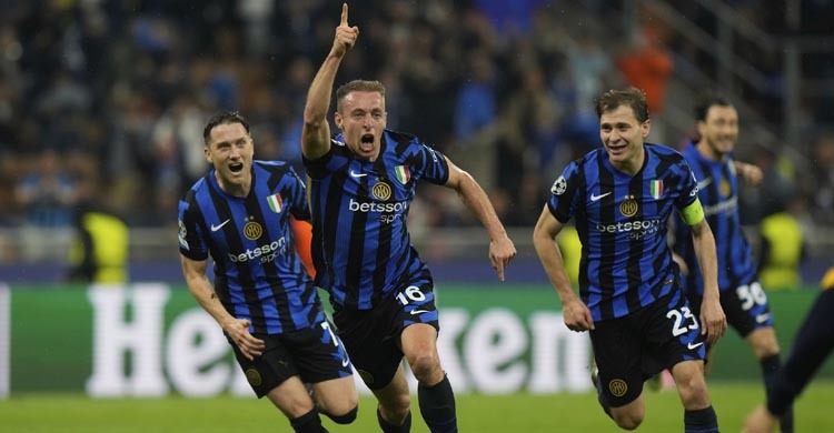 ৭ গোলের ম্যাচে বার্সাকে কাঁদিয়ে ফাইনালে ইন্টার মিলান