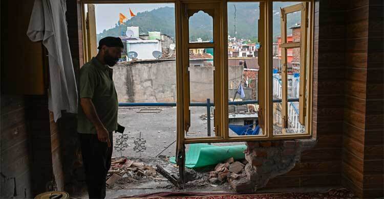 ভারতের ১৫ শহরে ক্ষেপণাস্ত্র হামলা চালিয়েছে পাকিস্তান
