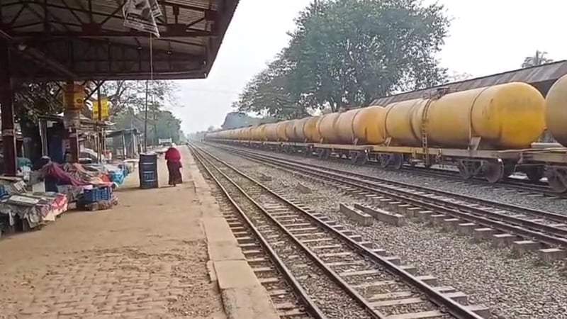 নাটোরে ট্রেনে কাটা পড়ে বৃদ্ধের মৃত্যু