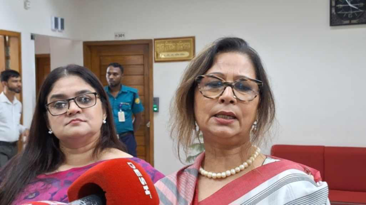 সিইসির সঙ্গে সাক্ষাৎ: সংসদ নির্বাচনে ১০০ আসন চান নারীরা