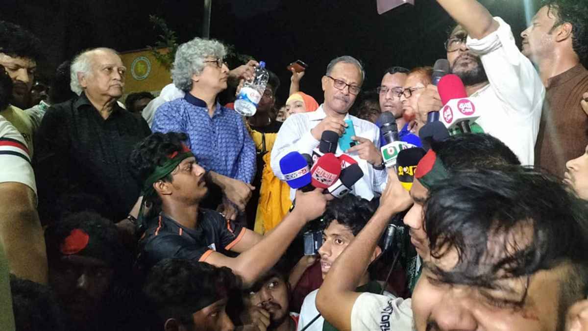 জবি শিক্ষার্থীদের দাবি মেনে নিল সরকার