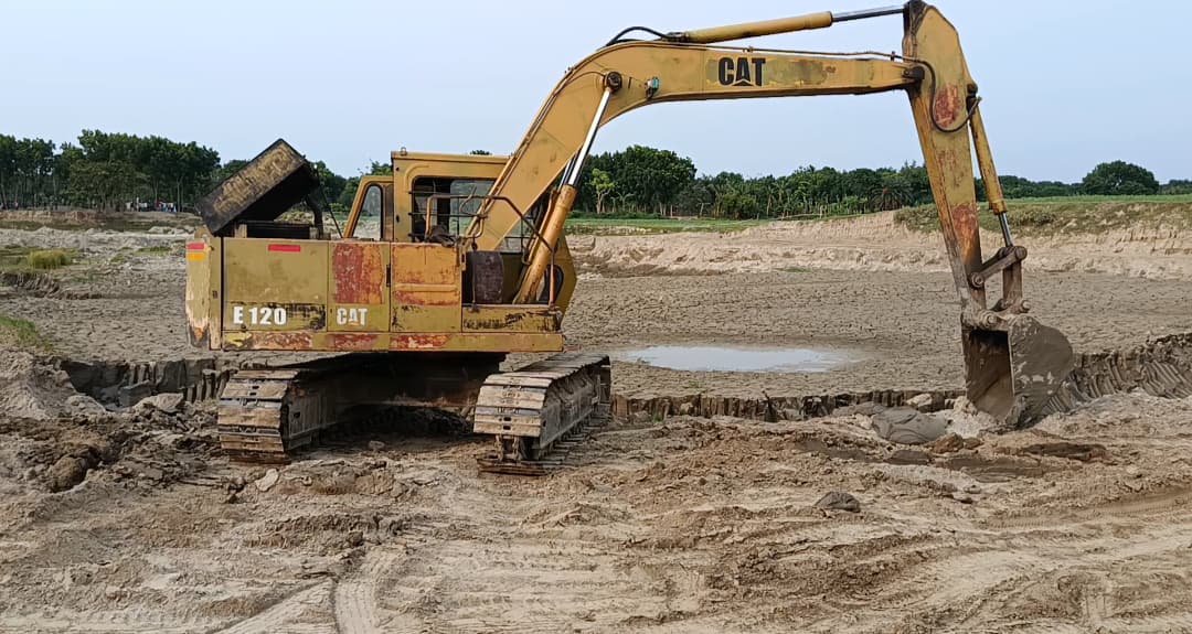 ফরিদপুরের মধুখালীতে বালু মহলের ইজারা বন্ধের আবেদন