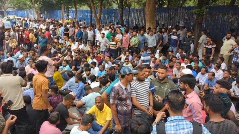 টানা চতুর্থ দিনের মতো নগরভবন ঘেরাও ইশরাক সমর্থকদের