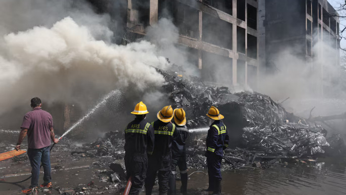 আহমেদাবাদে মেডিক্যাল হোস্টেলের ওপর বিমান বিধ্বস্ত: ২৪২ আরোহীর কেউ বেঁচে নেই
