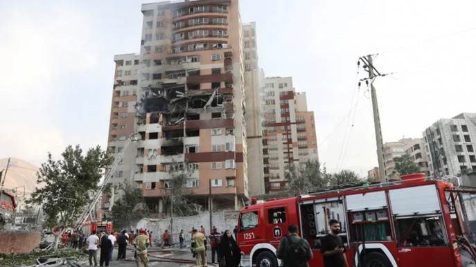 হামলার পর ইসরায়েল ও যুক্তরাষ্ট্রকে ‘কঠোর জবাব’ দেওয়ার অঙ্গীকার ইরানের