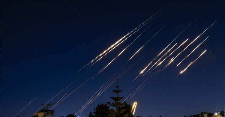 তেল আবিব ও হাইফায় নতুন ধাপে ড্রোন-ক্ষেপণাস্ত্র হামলা শুরু: ইরান