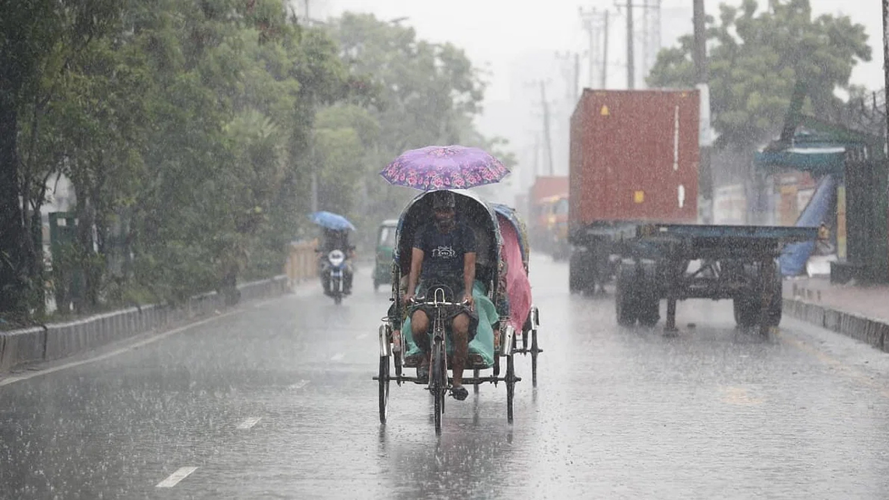 সারা দেশে বৃষ্টিপাতের প্রবণতা, ঢাকায় হালকা থেকে মাঝারি বৃষ্টির আভাস
