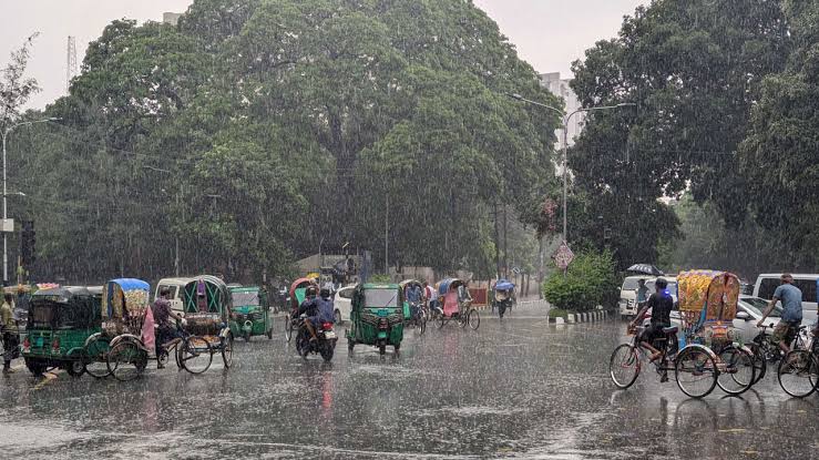 হালকা বৃষ্টিতে কিছুটা কমতে পারে ঢাকার তাপমাত্রা