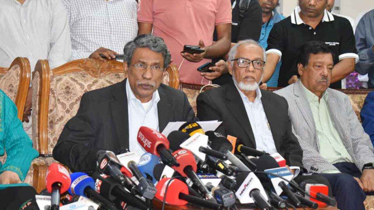 প্রধানমন্ত্রীর মেয়াদ ইস্যুতে ঐকমত্যে পৌঁছানো যায়নি: আলী রীয়াজ