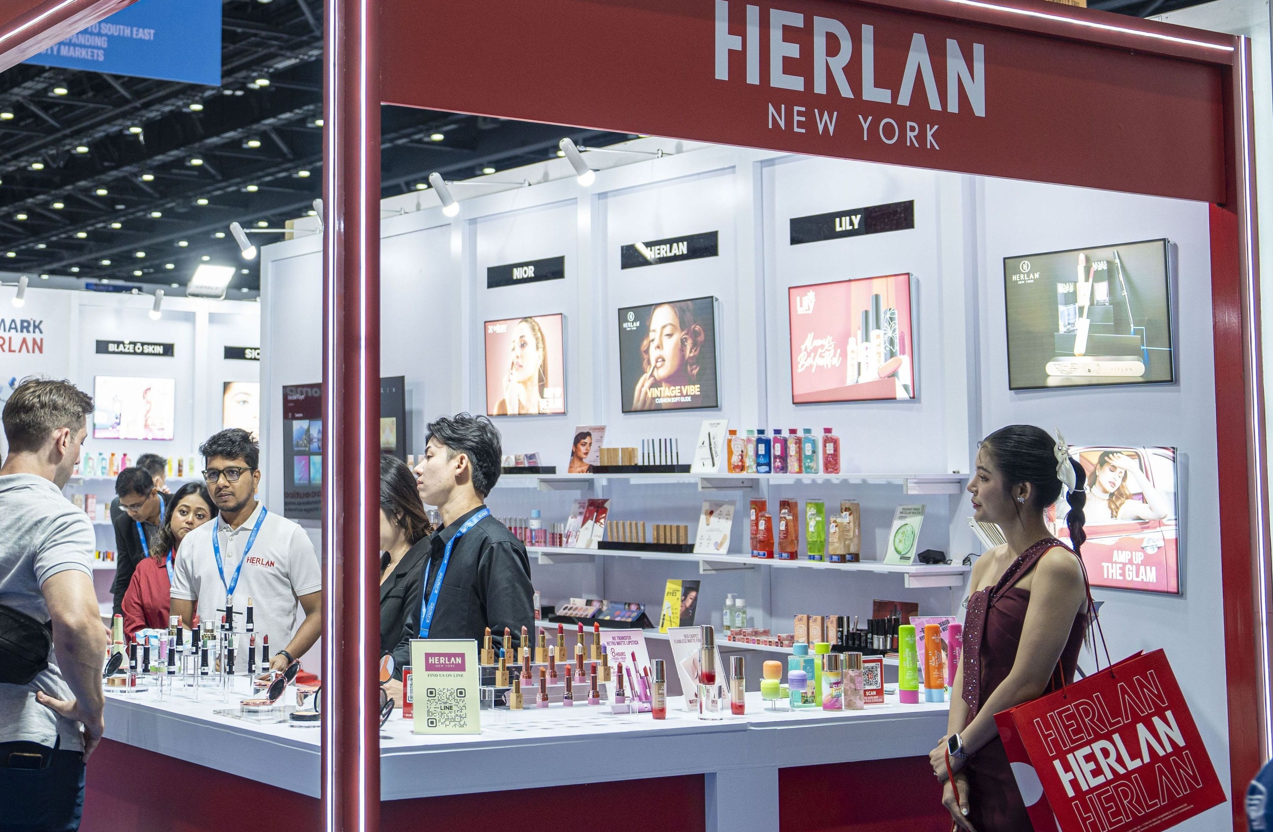 থাইল্যান্ডের কসমোপ্রফ প্রদর্শনীতে রিমার্কের বাংলাদেশে উৎপাদিত কসমেটিকস ও স্কিনকেয়ার পণ্য