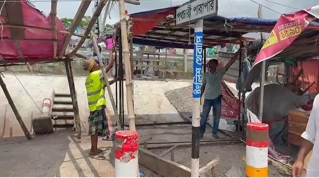 ভাঙ্গা হাইওয়ে এক্সপ্রেসওয়েতে ফুটপাত দখলমুক্ত করতে প্রশাসনের অভিযান