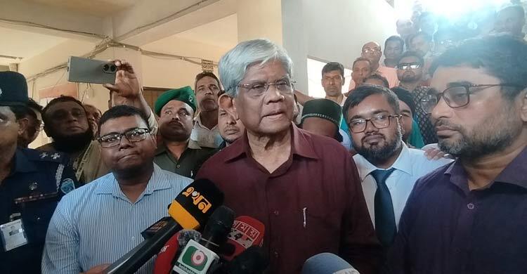 সঞ্চয়পত্রের মুনাফা বাড়ালে কেউ ব্যাংকে টাকা রাখবে না: অর্থ উপদেষ্টা