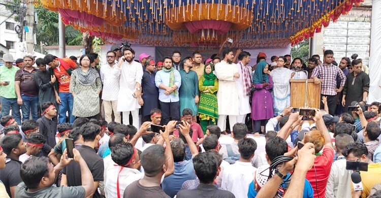 খেলার নিয়ম বদলাতে এসেছি: নাহিদ ইসলাম