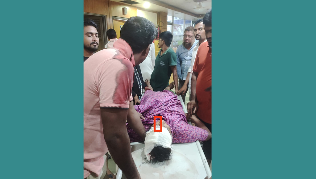 কবিরহাটে ঘরে ঢুকে ছুরিকাঘাত, আ.লীগ নেতার মায়ের মৃত্যু