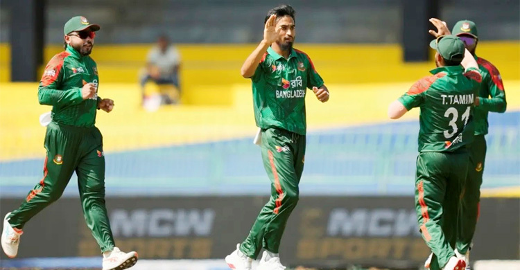 শ্রীলঙ্কার শিবিরে প্রথম আঘাত তানজিম সাকিবের