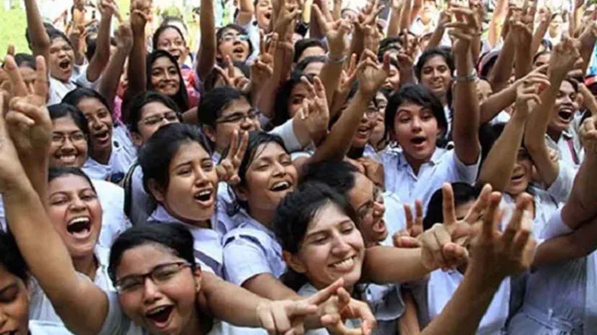 এসএসসি ও সমমানের ফল প্রকাশ, পাসের হার ৬৮.৪৫