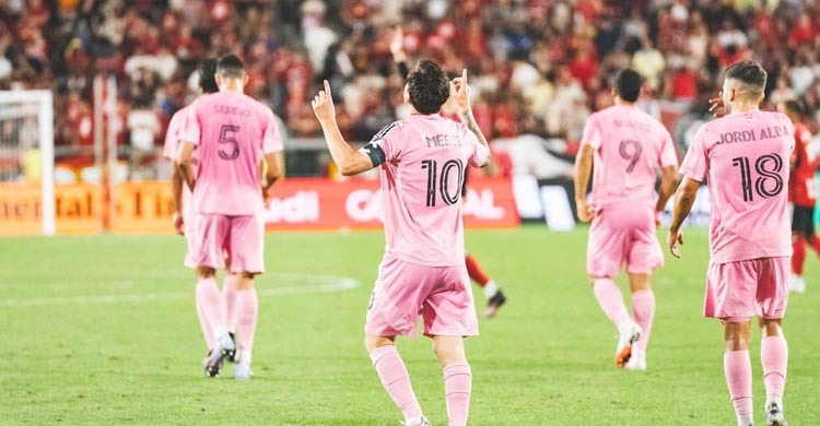 এক ম্যাচ পরেই জোড়া গোল মেসির, জয়ে ফিরলো মিয়ামি