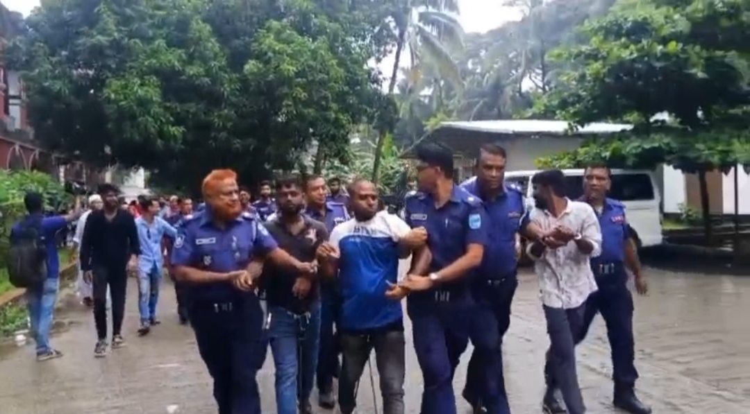 ফরিদপুরে ইজিবাইক চালককে হত্যার দায়ে পাঁচজনের মৃত্যুদণ্ড