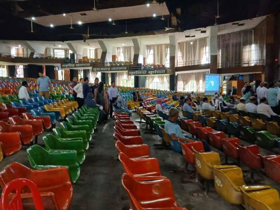 বাকৃবিতে পশুপালন অনুষদীয় নবীনবরণ অনুষ্ঠান বয়কট নবীনদের