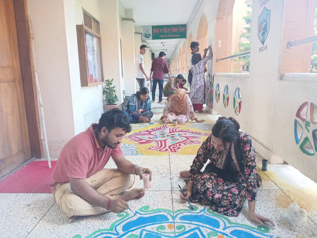 নবীনদের বরণে নতুন রুপে সেজেছে বরিশাল বিশ্ববিদ্যালয়