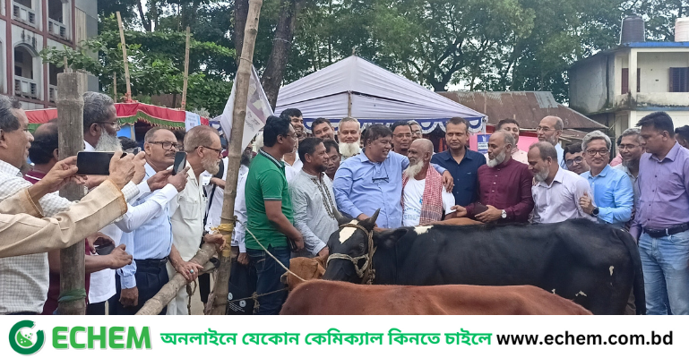 সুতিয়াখালিতে ফ্রি ভেটেরিনারি মেডিক্যাল ক্যাম্প ও চারা বিতরণ