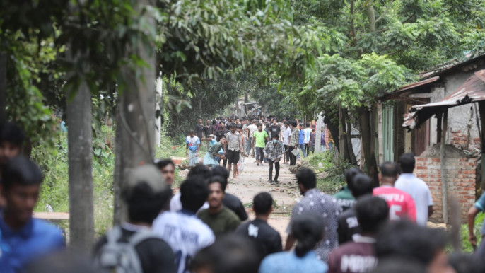 চট্টগ্রাম বিশ্ববিদ্যালয়ে শিক্ষার্থীদের সঙ্গে স্থানীয়দের ফের সংঘর্ষ, উপ-উপাচার্য ও প্রক্টর আহত