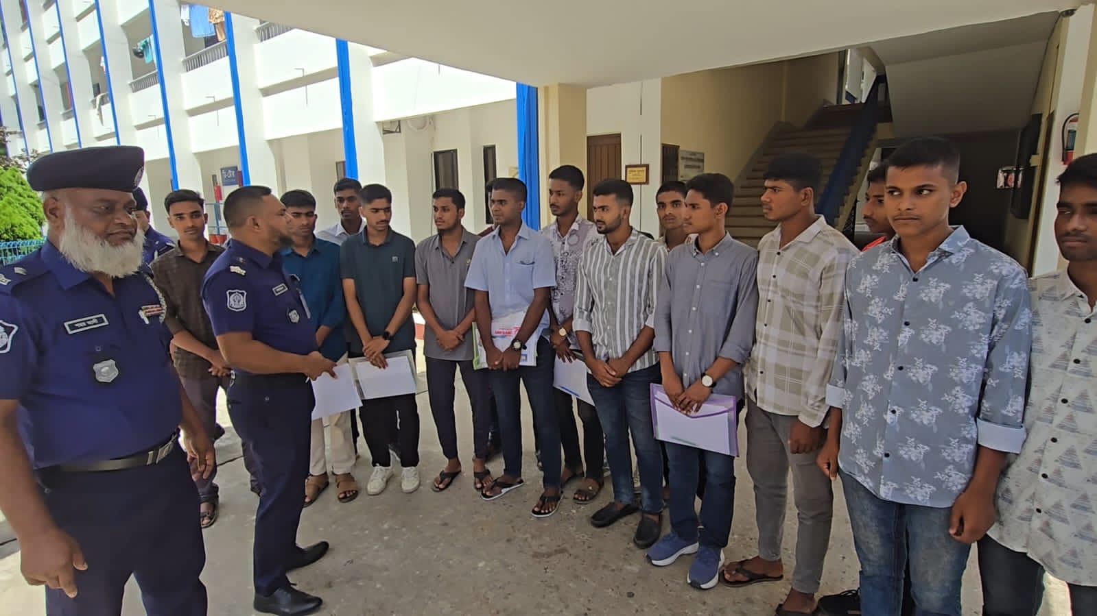 ফরিদপুরে পুলিশ কনস্টেবল পদে অভাবনীয় সাফল্য: মাত্র ২২০ টাকায় স্বপ্ন পূরণ