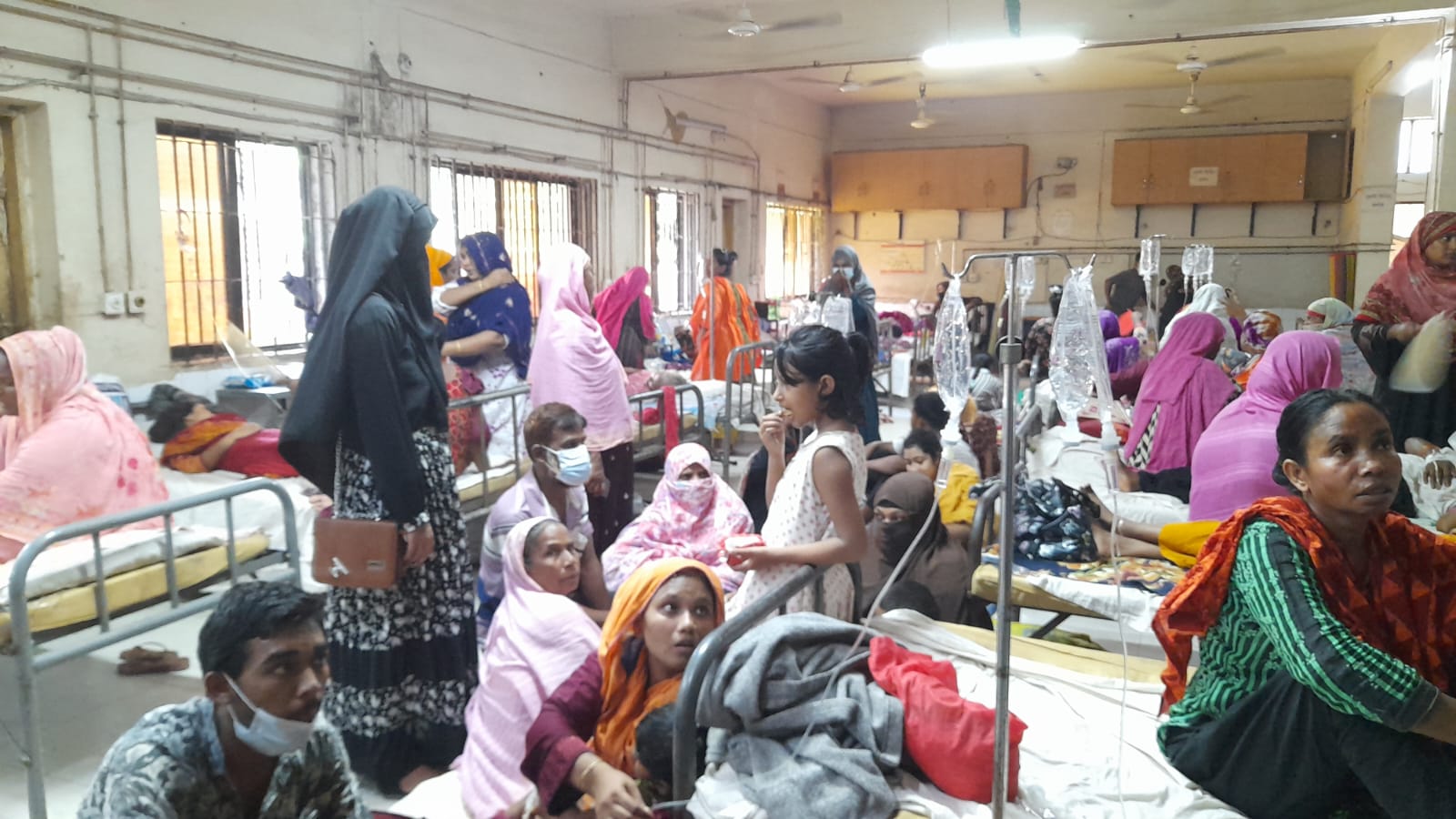 নাটোেরে ২৪ ঘন্টায় ১৬৭ রোগী হাসপাতালে ভর্তি