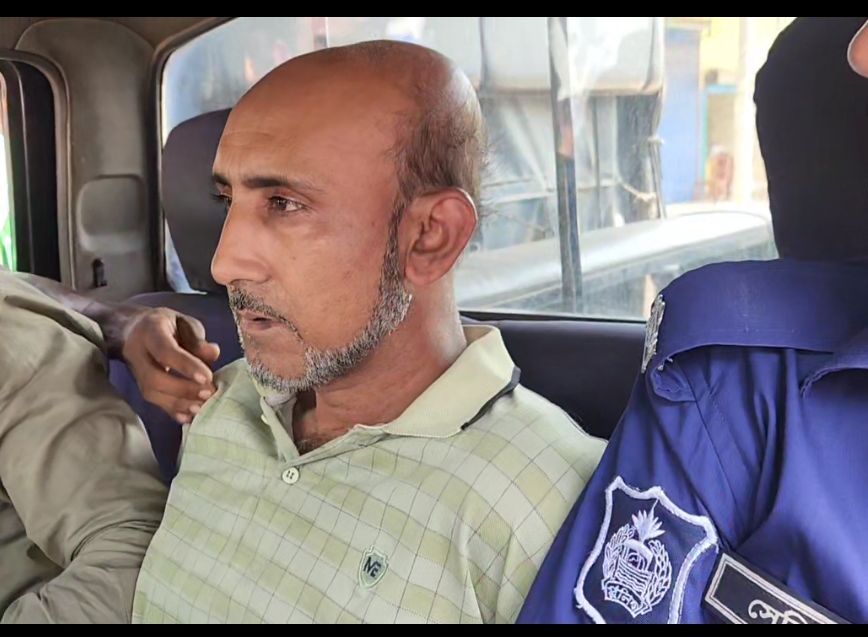 বড়াইগ্রামে বিকাশ কর্মীকে অপহরণ; ভুয়া পুলিশ আটক