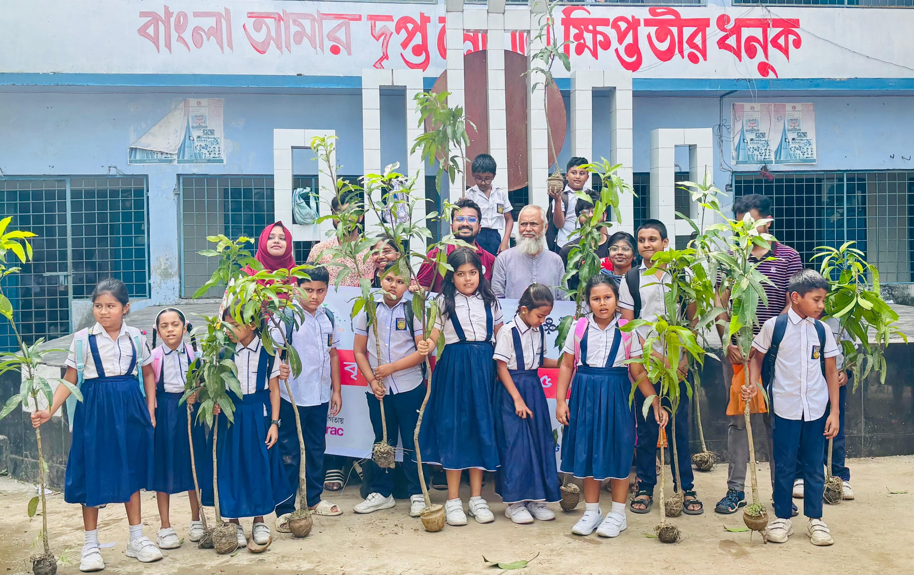 পরিবেশ ও মানবতার কল্যাণে হোপস অফ হিউম্যানিটি সেন্টারের বৃক্ষরোপণ কর্মসূচি