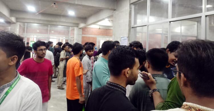 বিভিন্ন অভিযোগের মধ্য দিয়ে জাকসুর ভোটগ্রহণ সমাপ্ত, চলছে গণনা