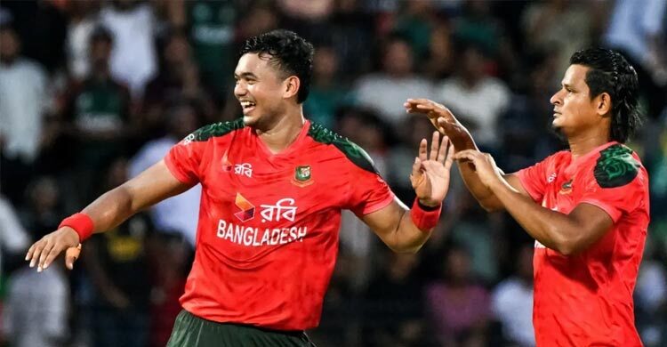 হংকংয়ের বিপক্ষে টস জিতে ফিল্ডিংয়ে বাংলাদেশ