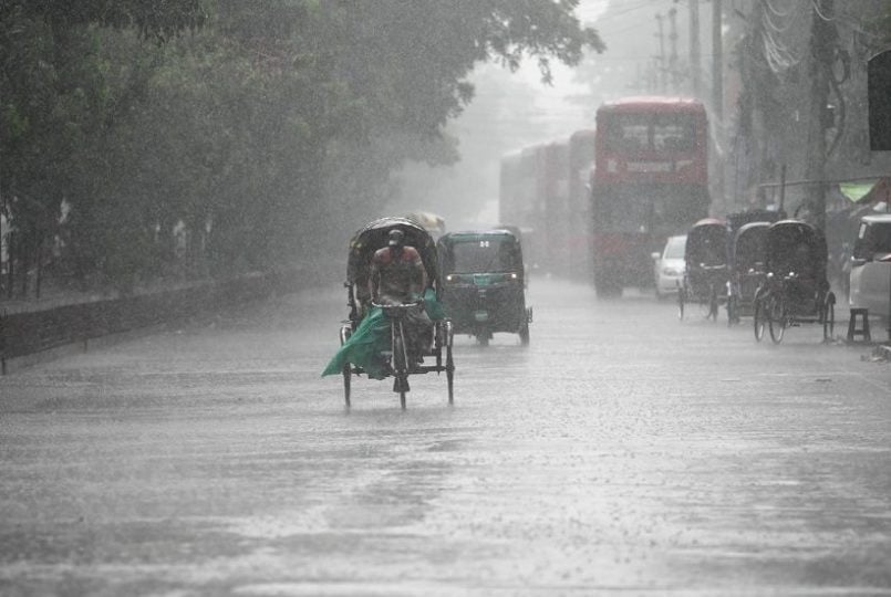 ঢাকায় বজ্রবৃষ্টির আভাস, তাপমাত্রা বাড়তে পারে