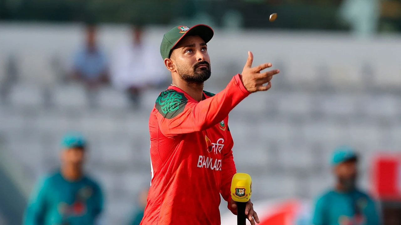 আফগানিস্তানের বিপক্ষে টস জিতে ব্যাটিংয়ে বাংলাদেশ