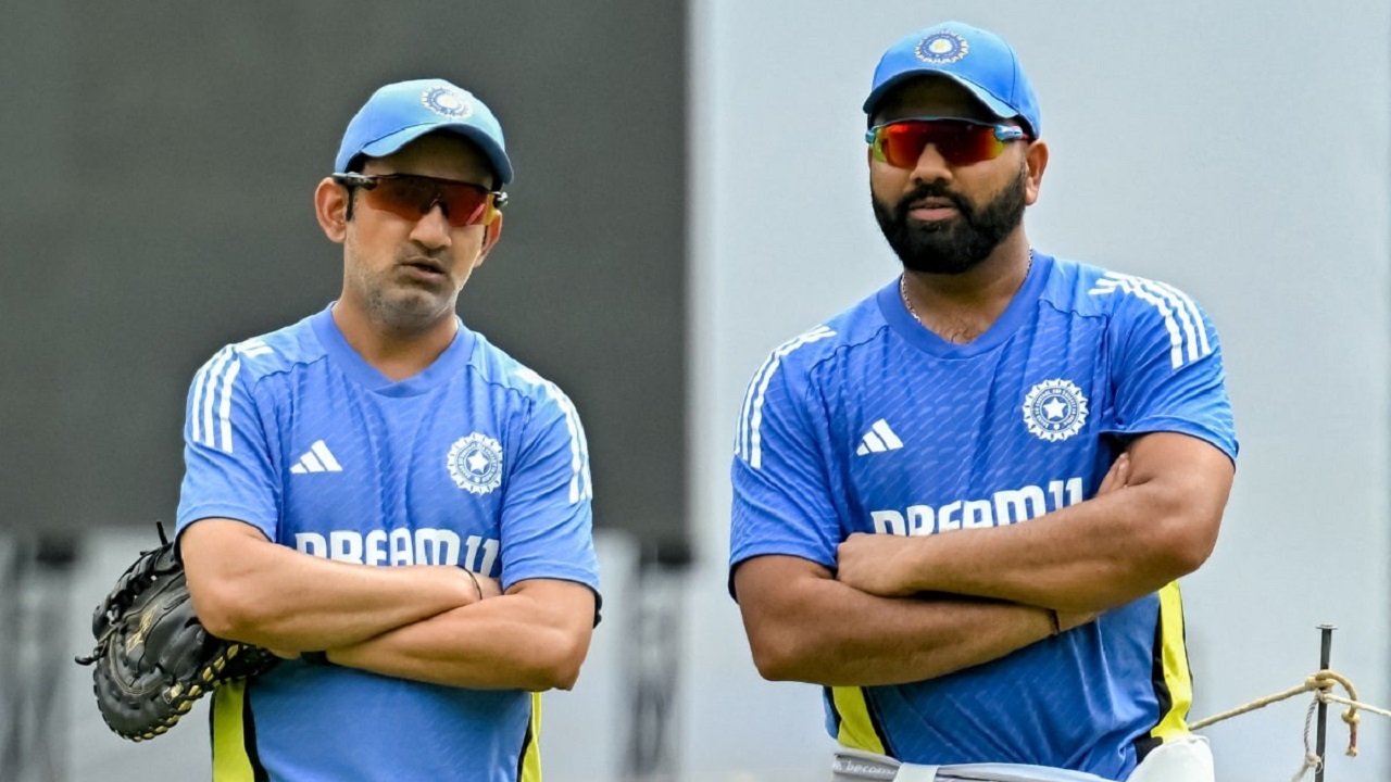 কোচ গম্ভীরের চাওয়াতেই অধিনায়কত্ব হারালেন রোহিত